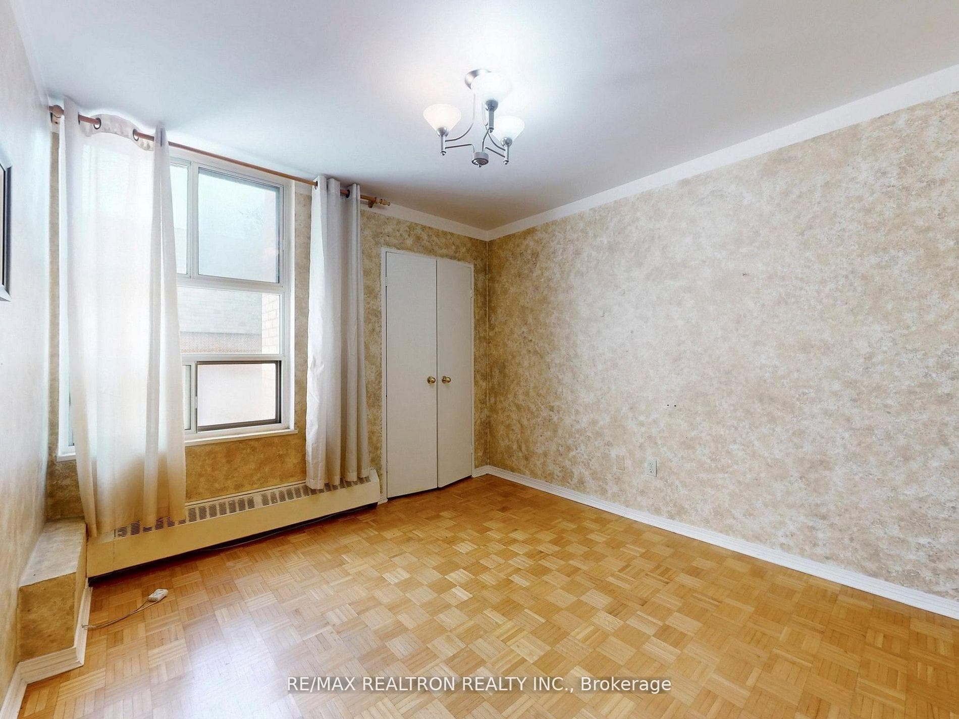 360 Ridelle Avenue Unit 410 photo 25