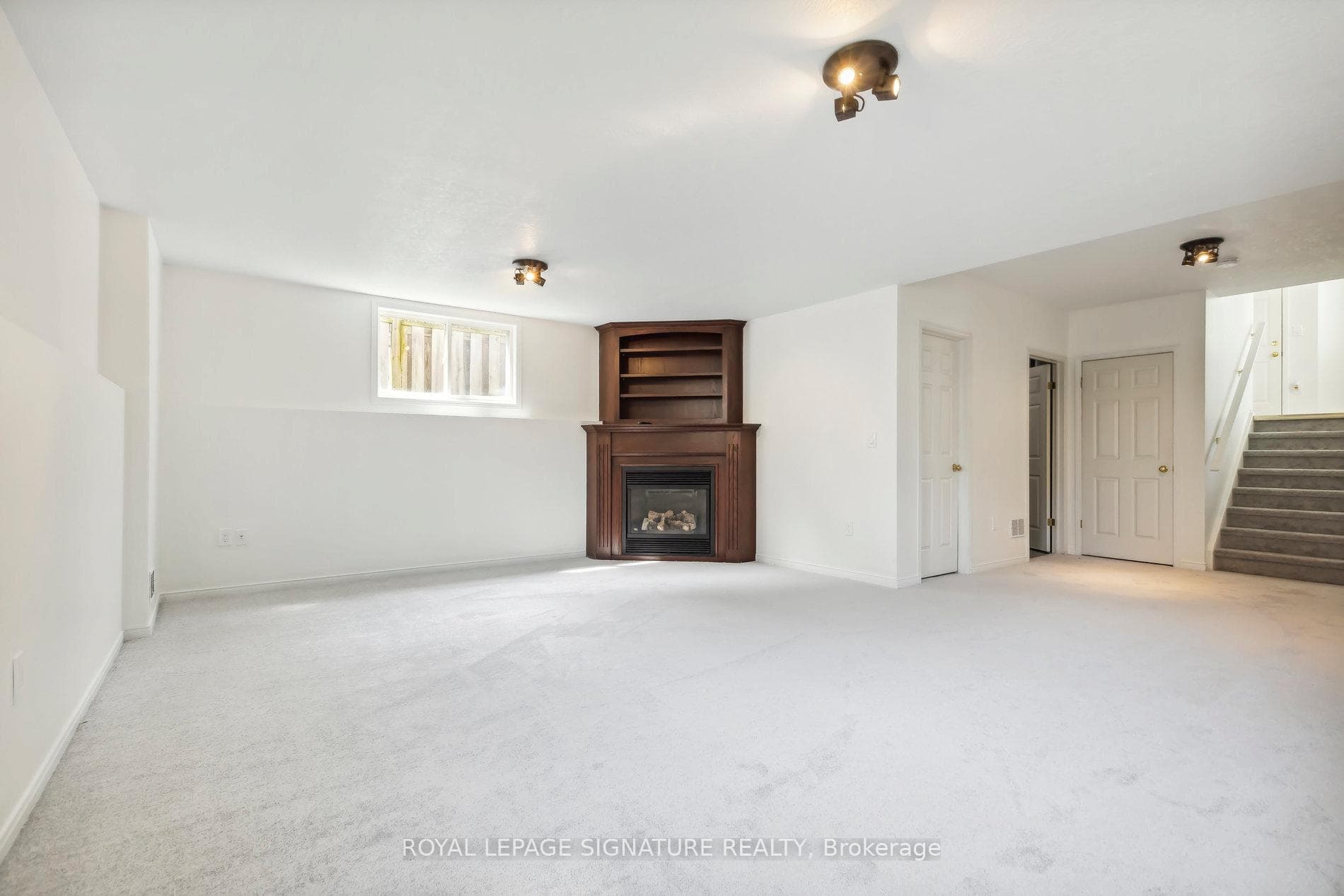 11 Lardner Street photo 28