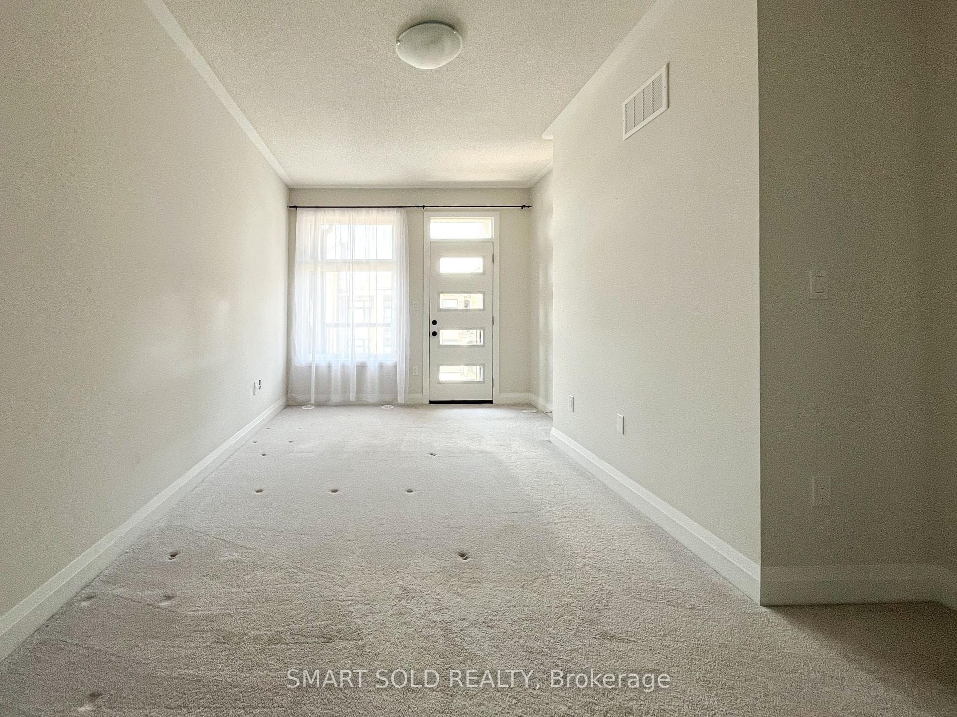 2462 Belt Lane photo 11