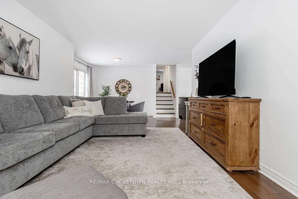 6 Deerpark Drive photo 25