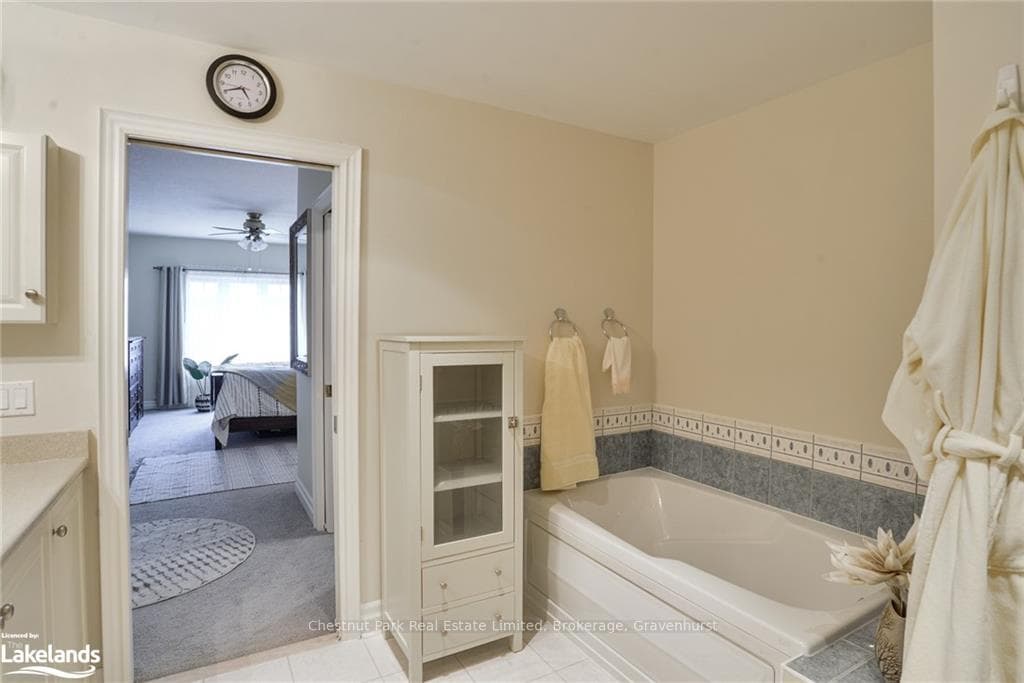 110 STEAMSHIP BAY Road Unit 304 photo 10