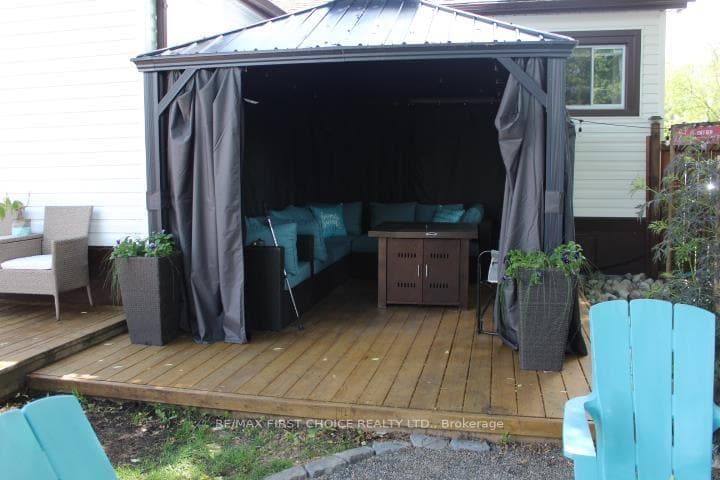 1507 Gore Street photo 19