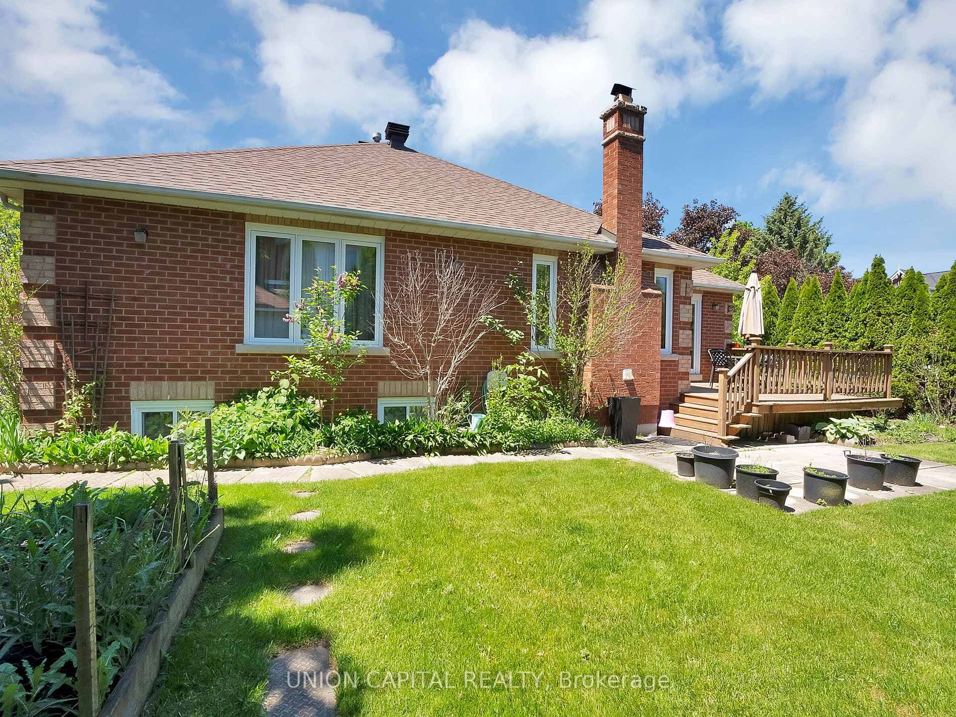 40 Sisman Avenue photo 49