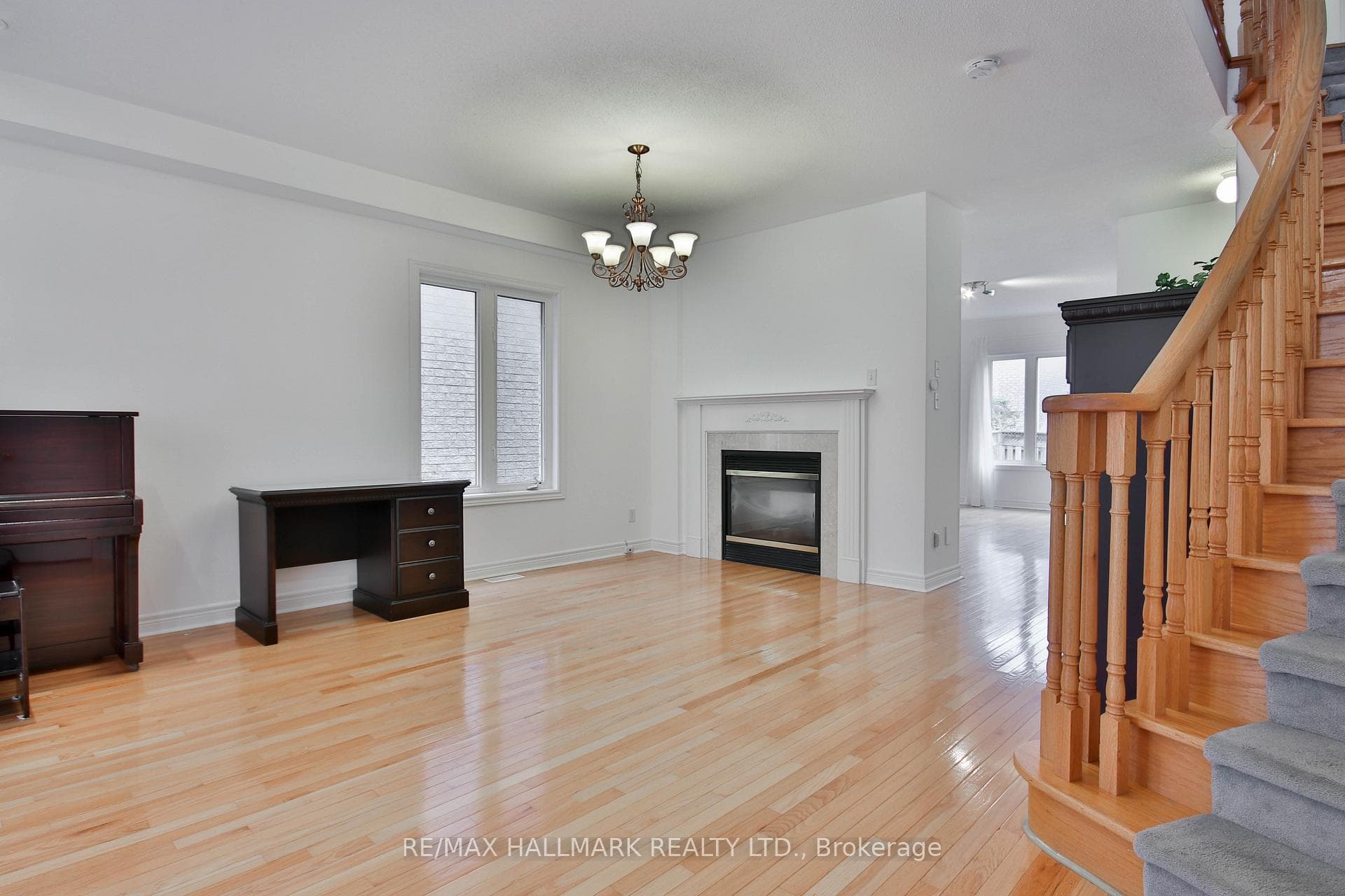 15 Briarglen Road photo 3