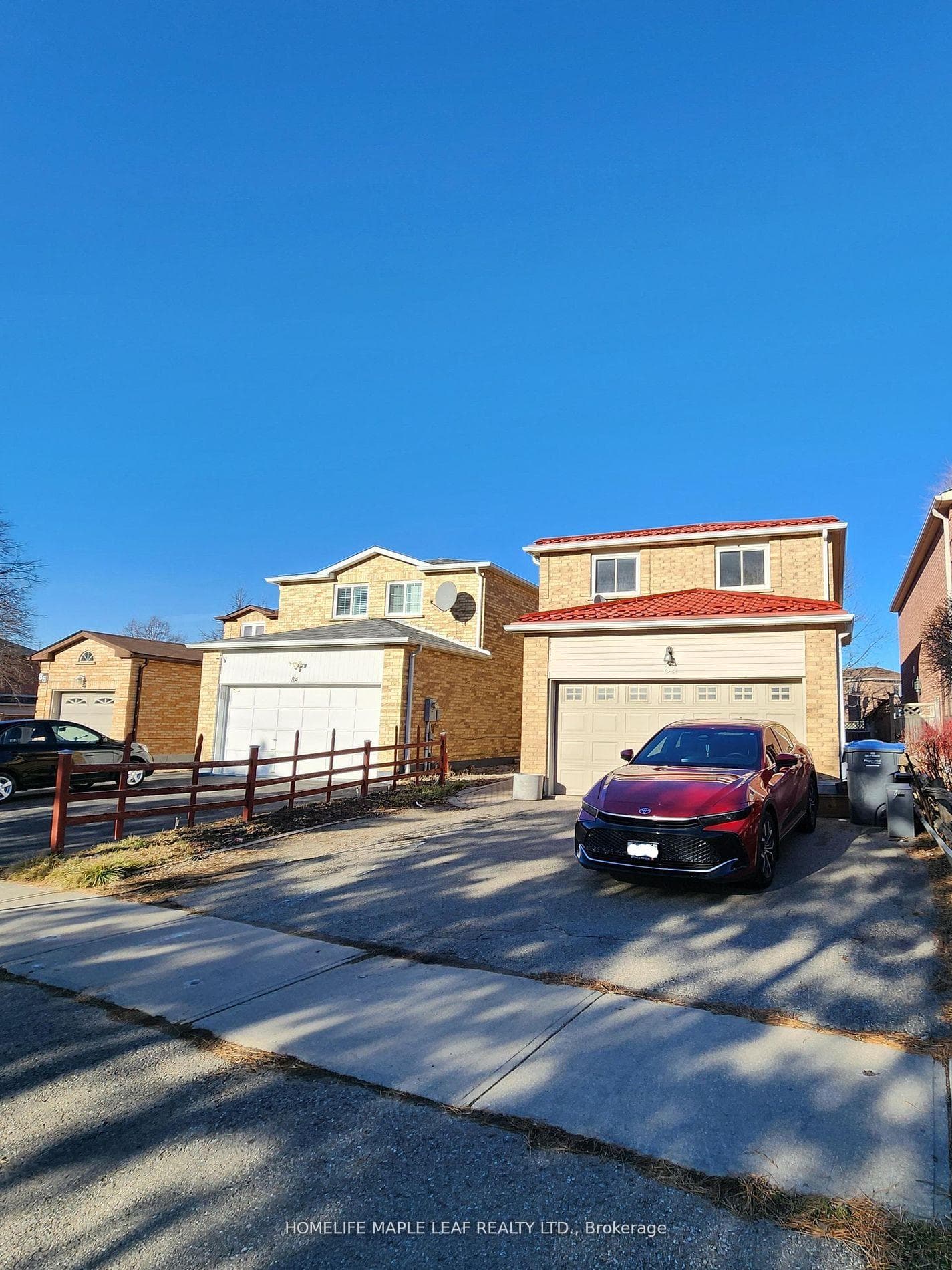 82 Stanwell Drive Unit Upper photo 2