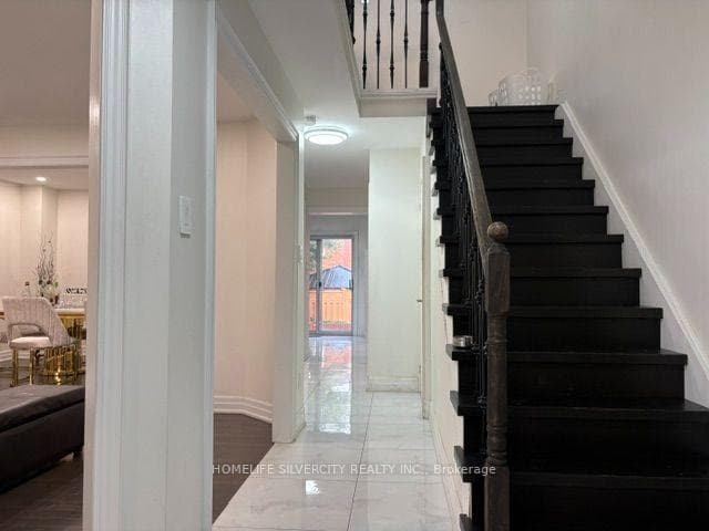 124 Jordan Drive photo 8