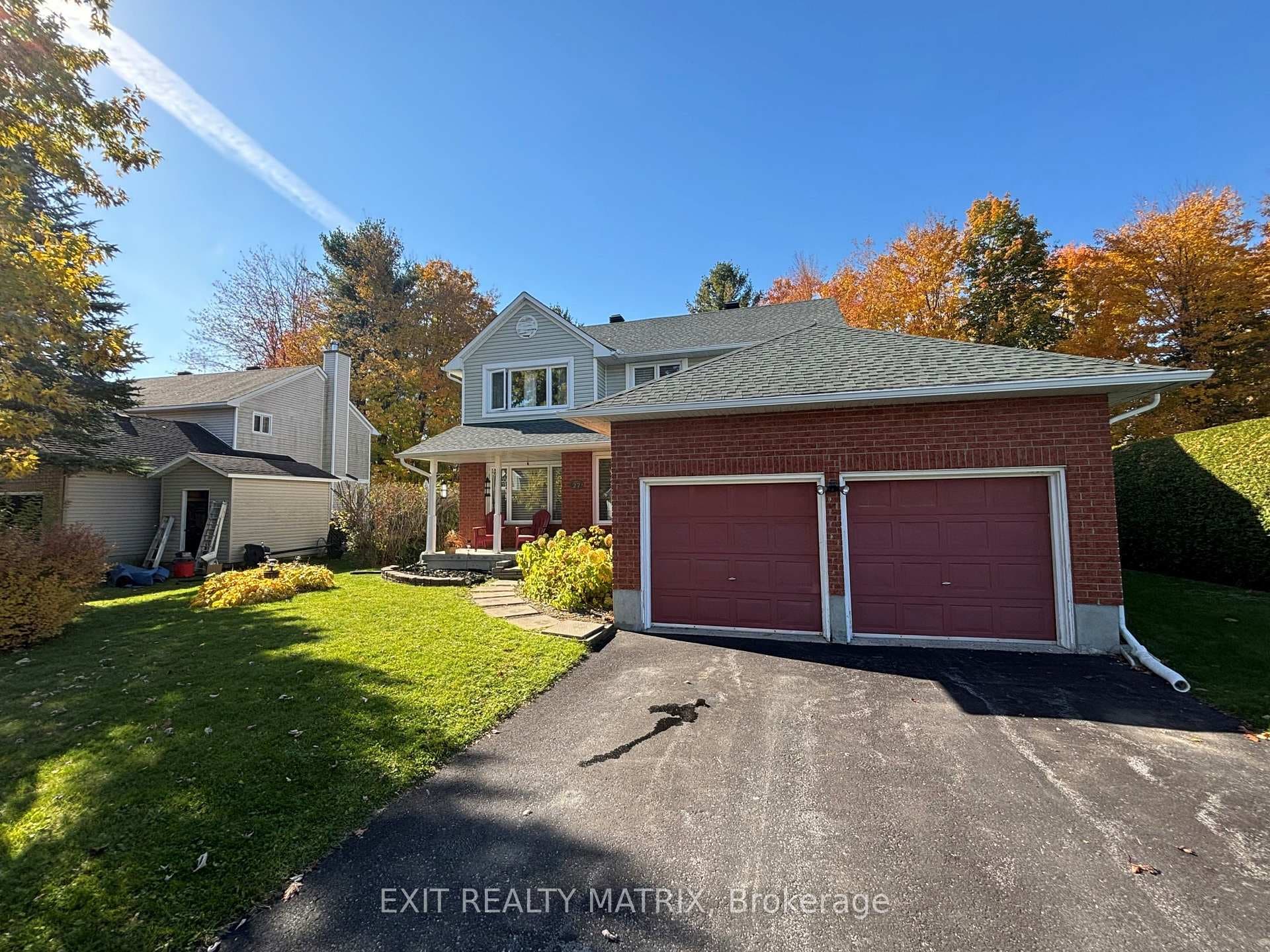 27 Parklands Avenue photo 38