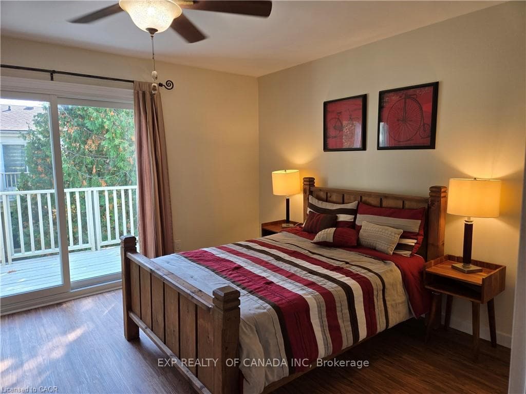 553 OXBOW Crescent photo 7