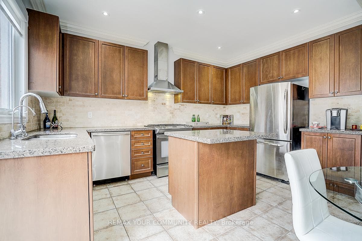 160 Maria Road photo 18