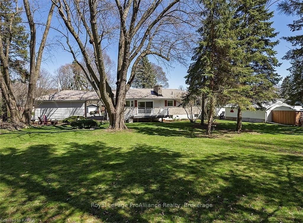717 CENTRE Street photo 37