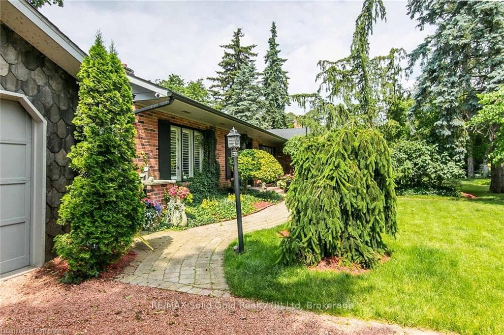 65 Edgehill Drive photo 2