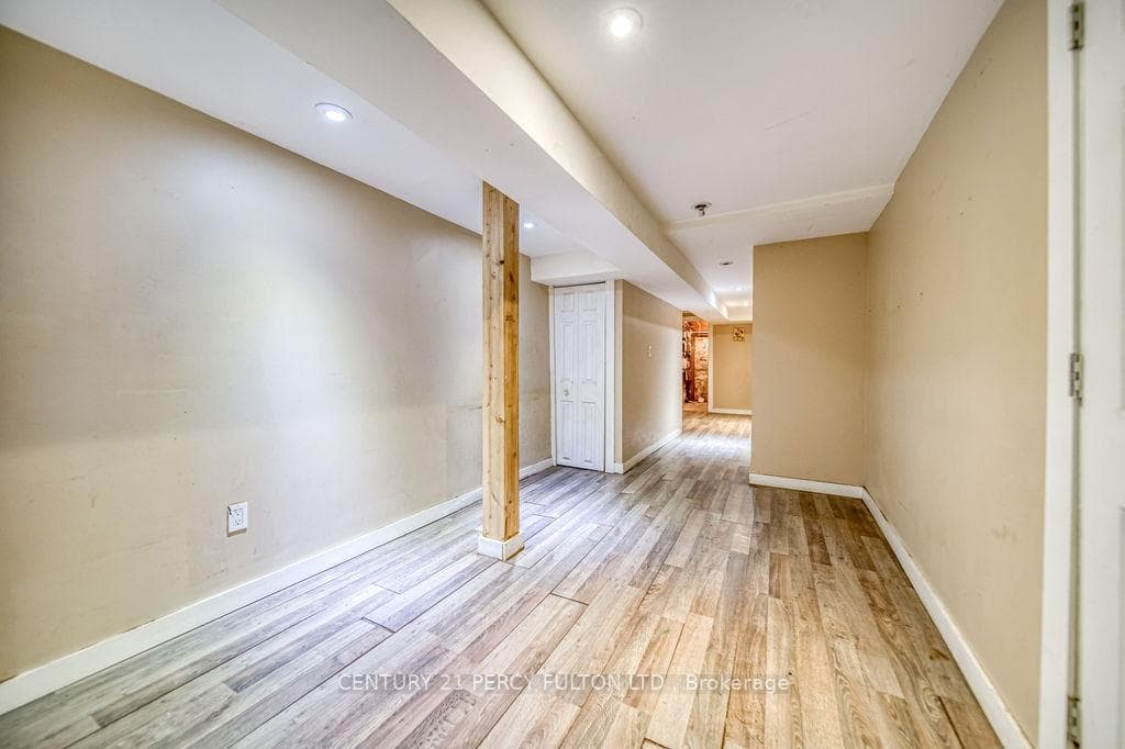 1606 Queen Street photo 19