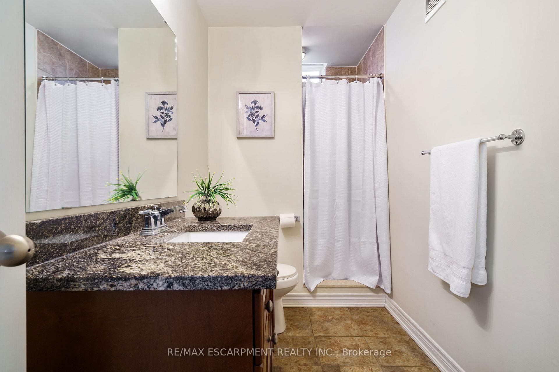 25 Sidare Court photo 42