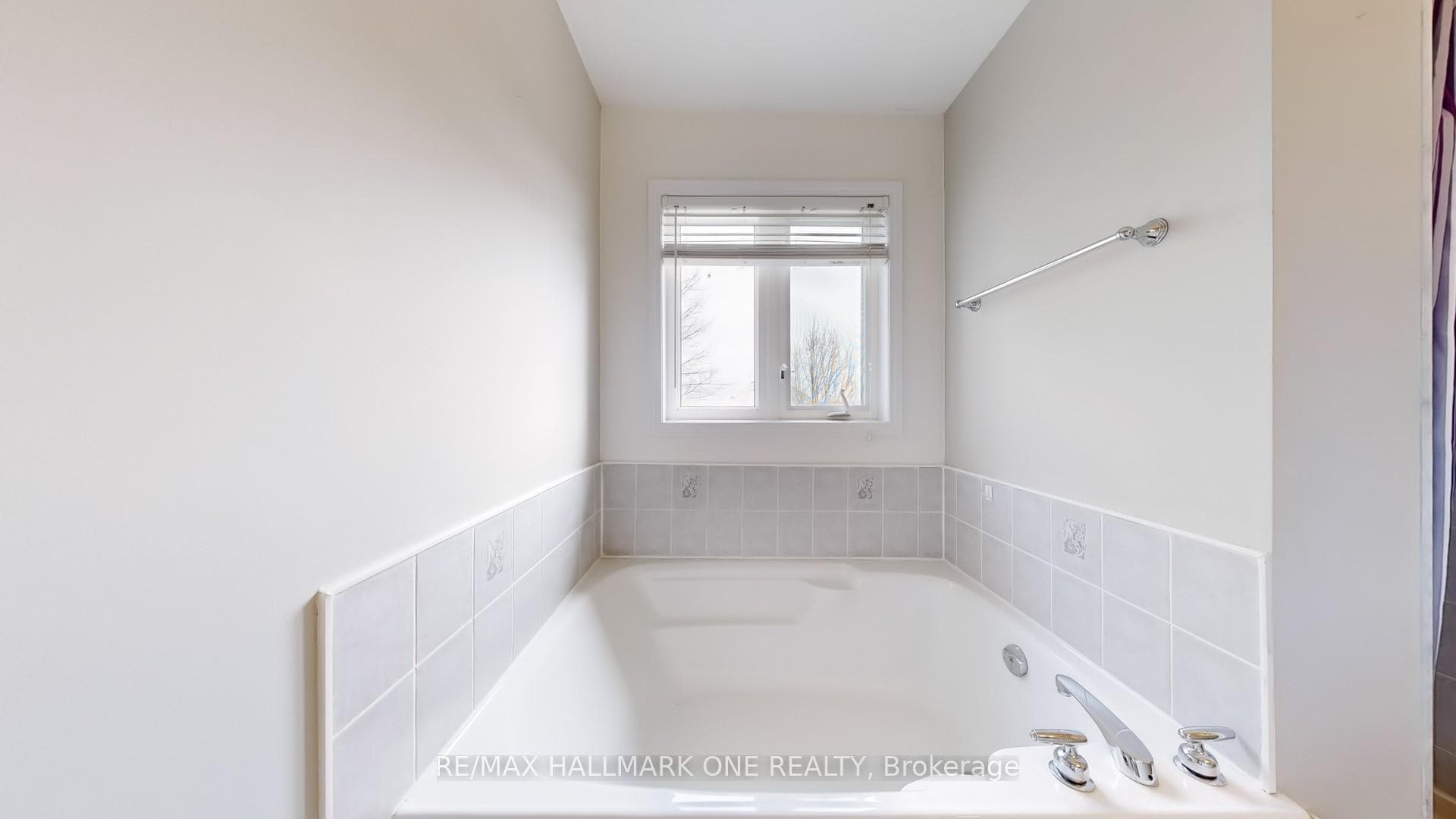 7 Laurendale Avenue photo 21