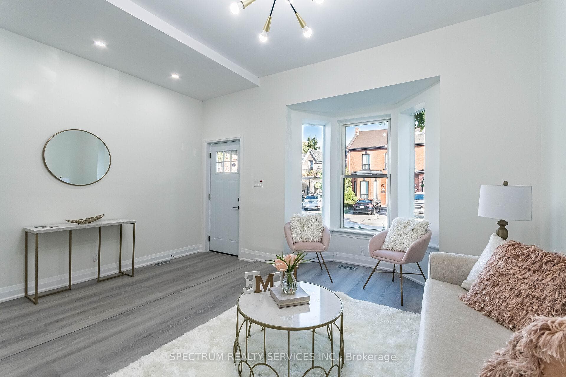 135 East Avenue photo 10