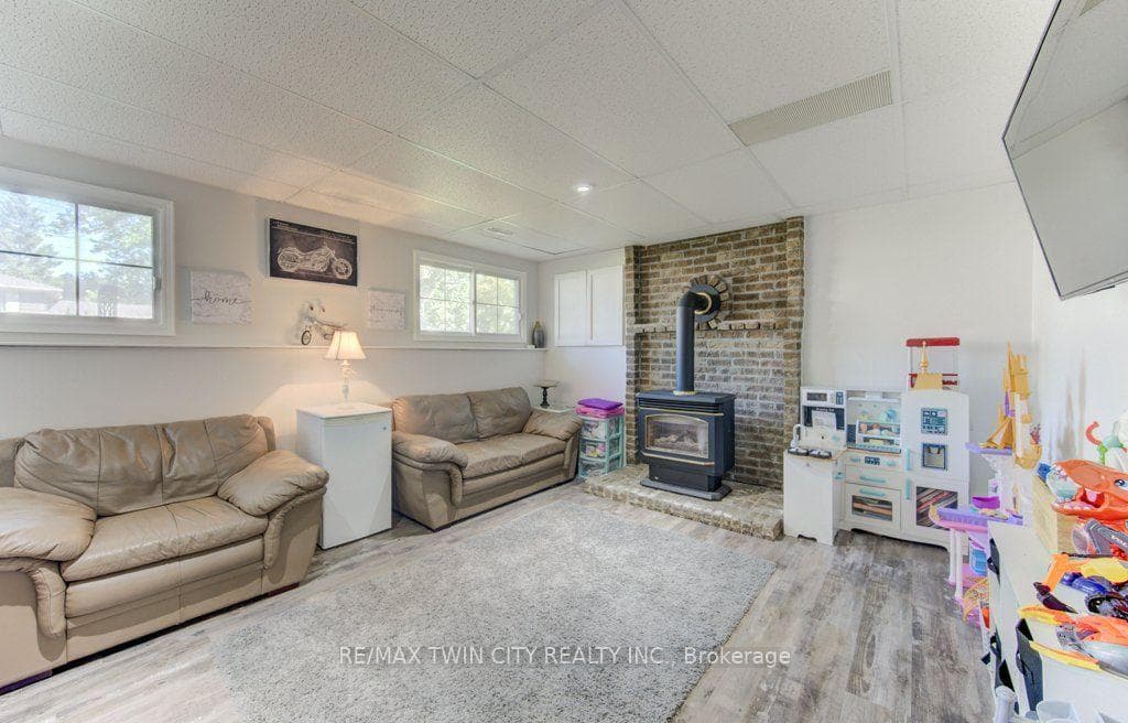 61 Windsor Street photo 30