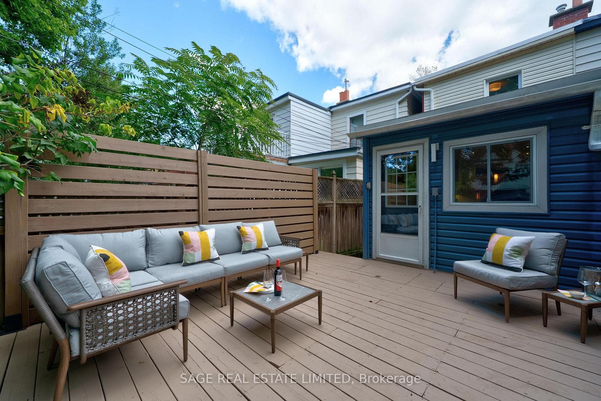 156 Bastedo Avenue photo 19