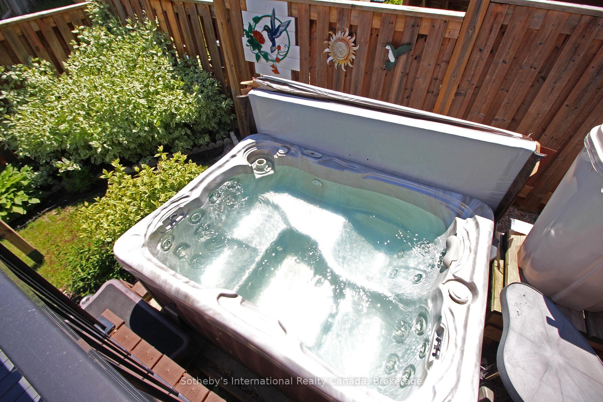 3 Person Hot Tub