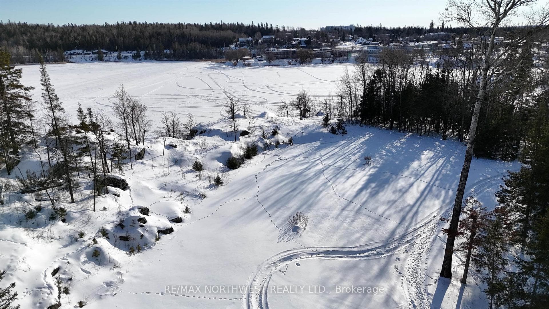 1319 LAURENSON LAKE photo 19