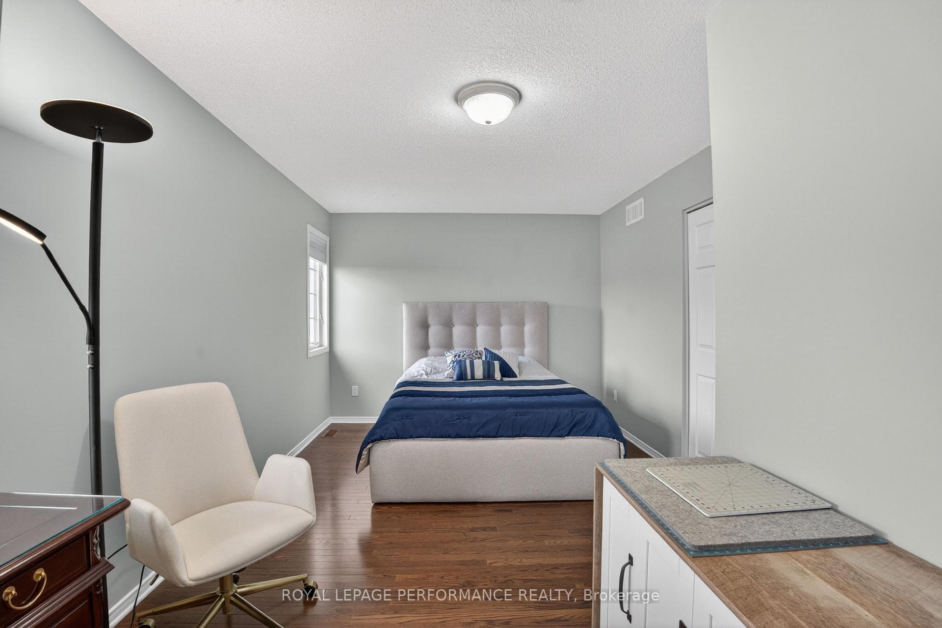 112 Jade Street photo 26