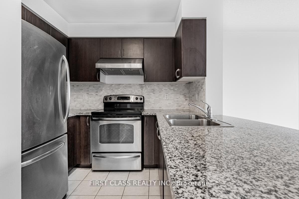 4900 Glen Erin Drive Unit 905 photo 11