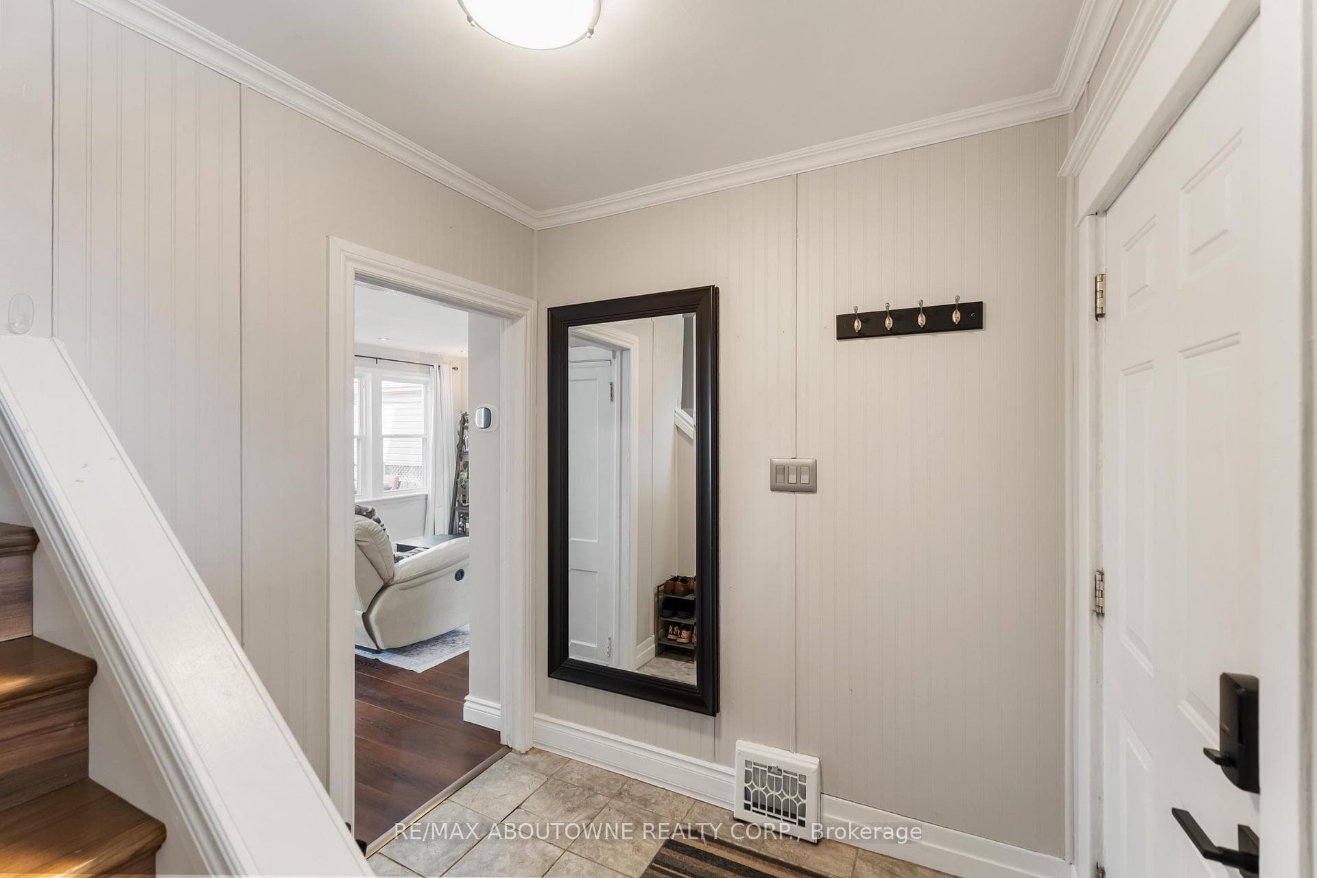 54 Weir Street photo 6