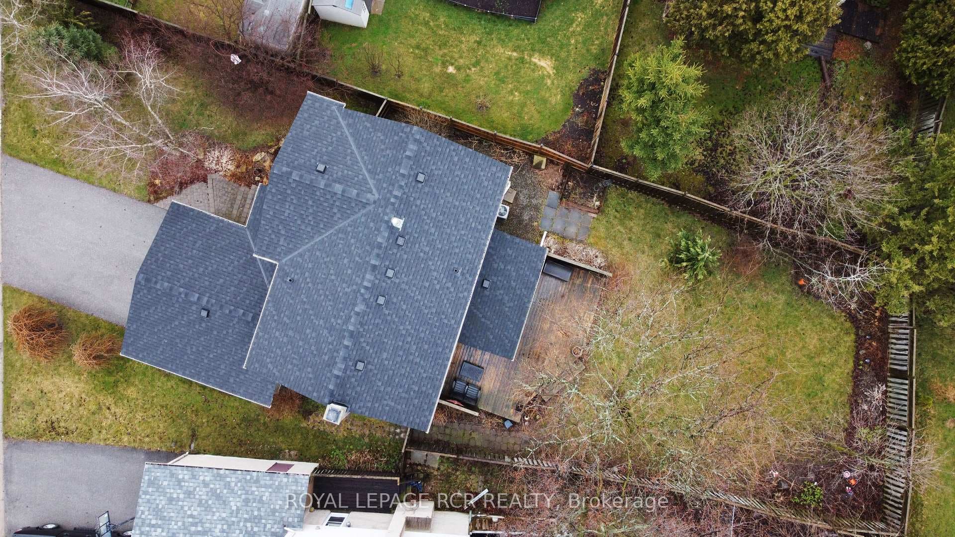 37 Stonehill Boulevard photo 40