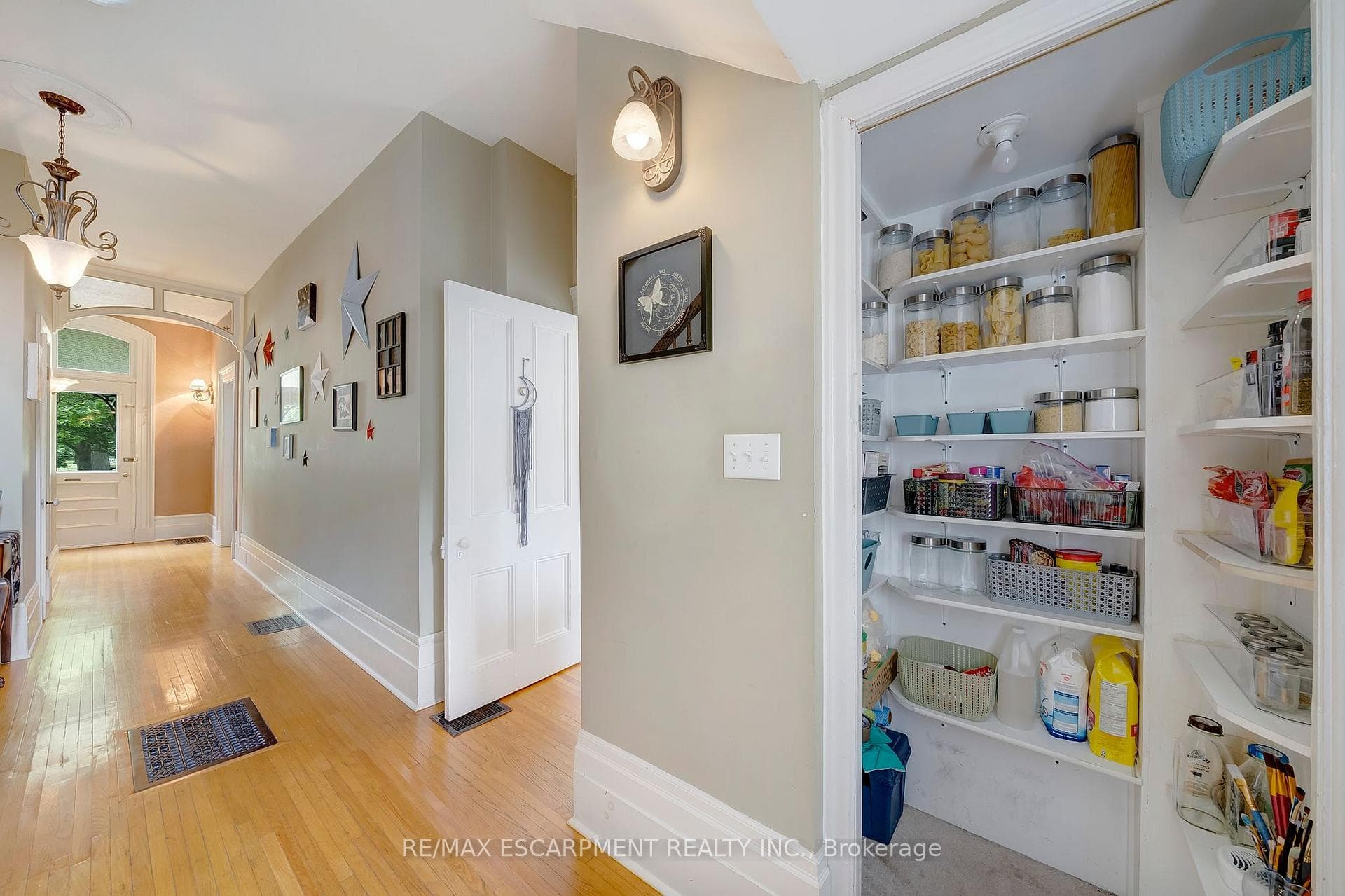 148 Graham Street photo 17