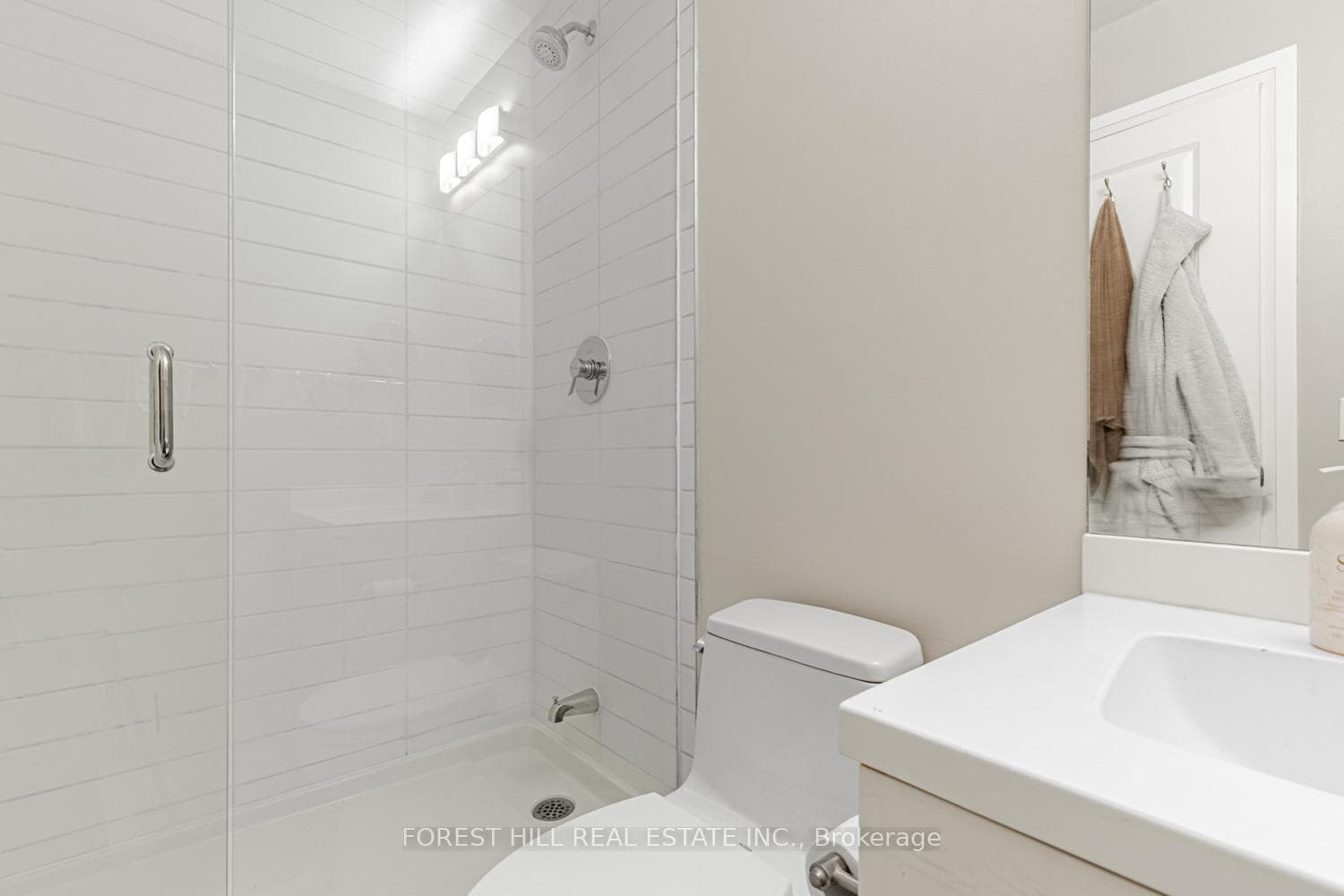 530 St. Clair Avenue Unit 508 photo 29