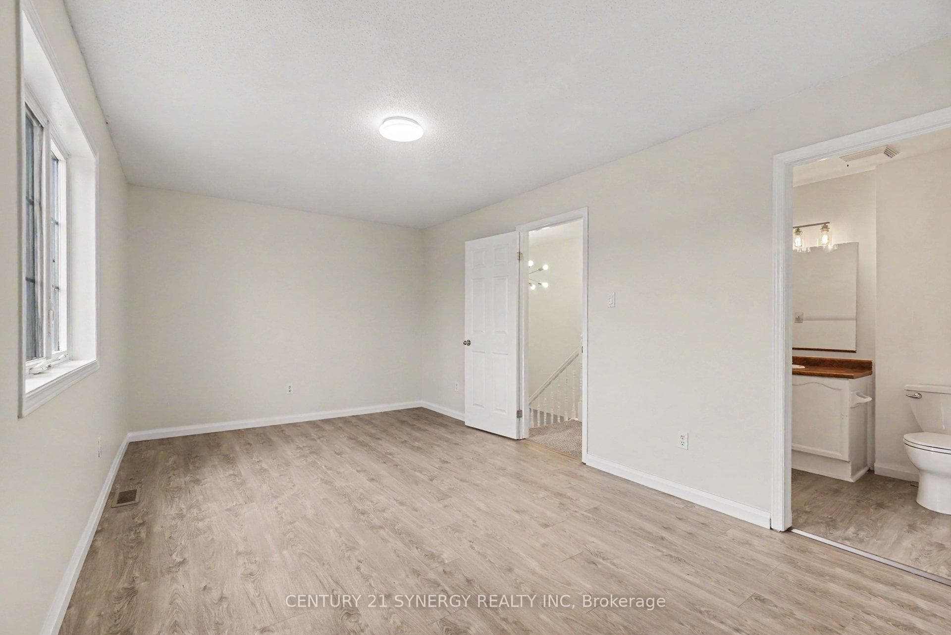 54 Meadowcroft Crescent photo 22