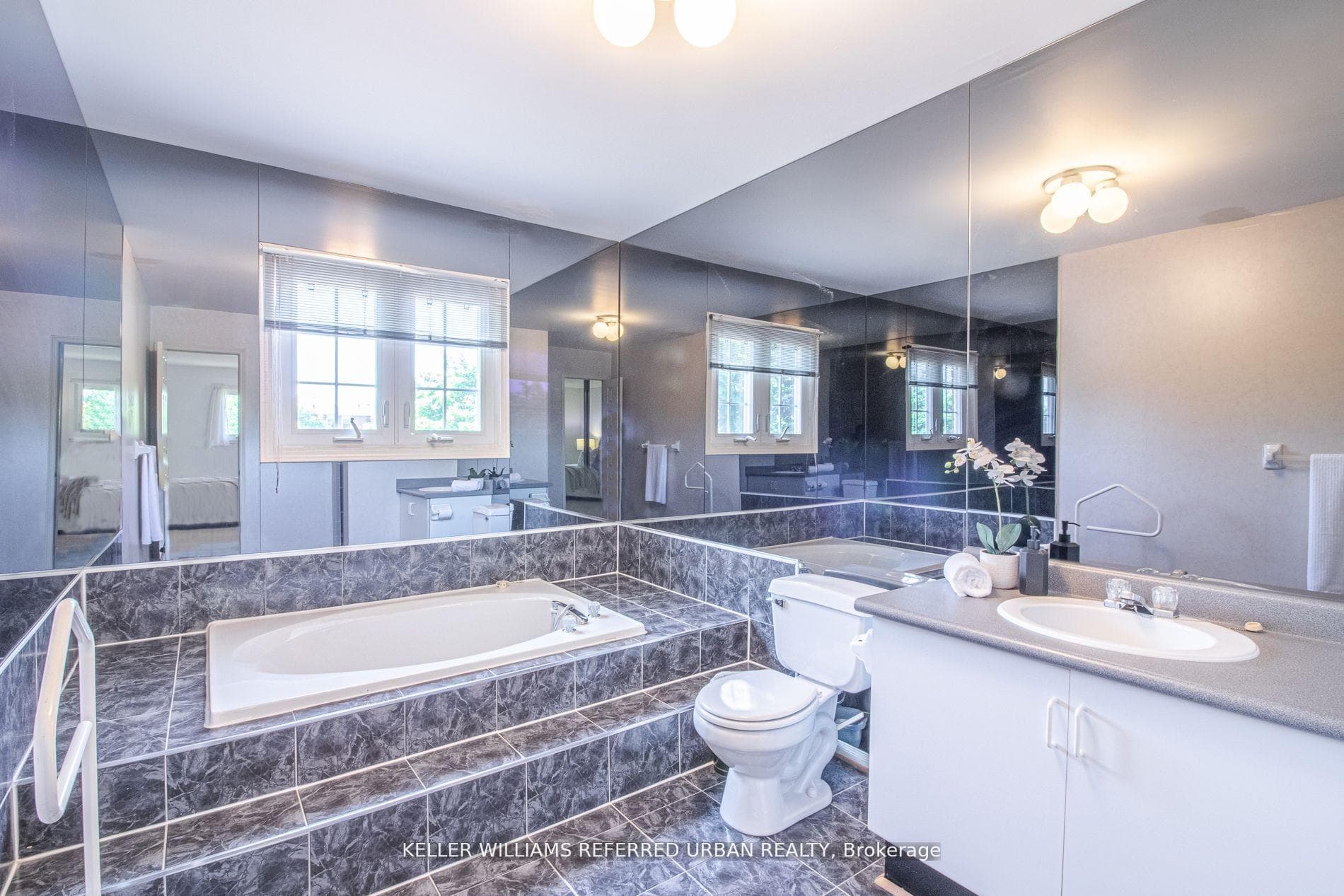 104 Bernard Avenue photo 19