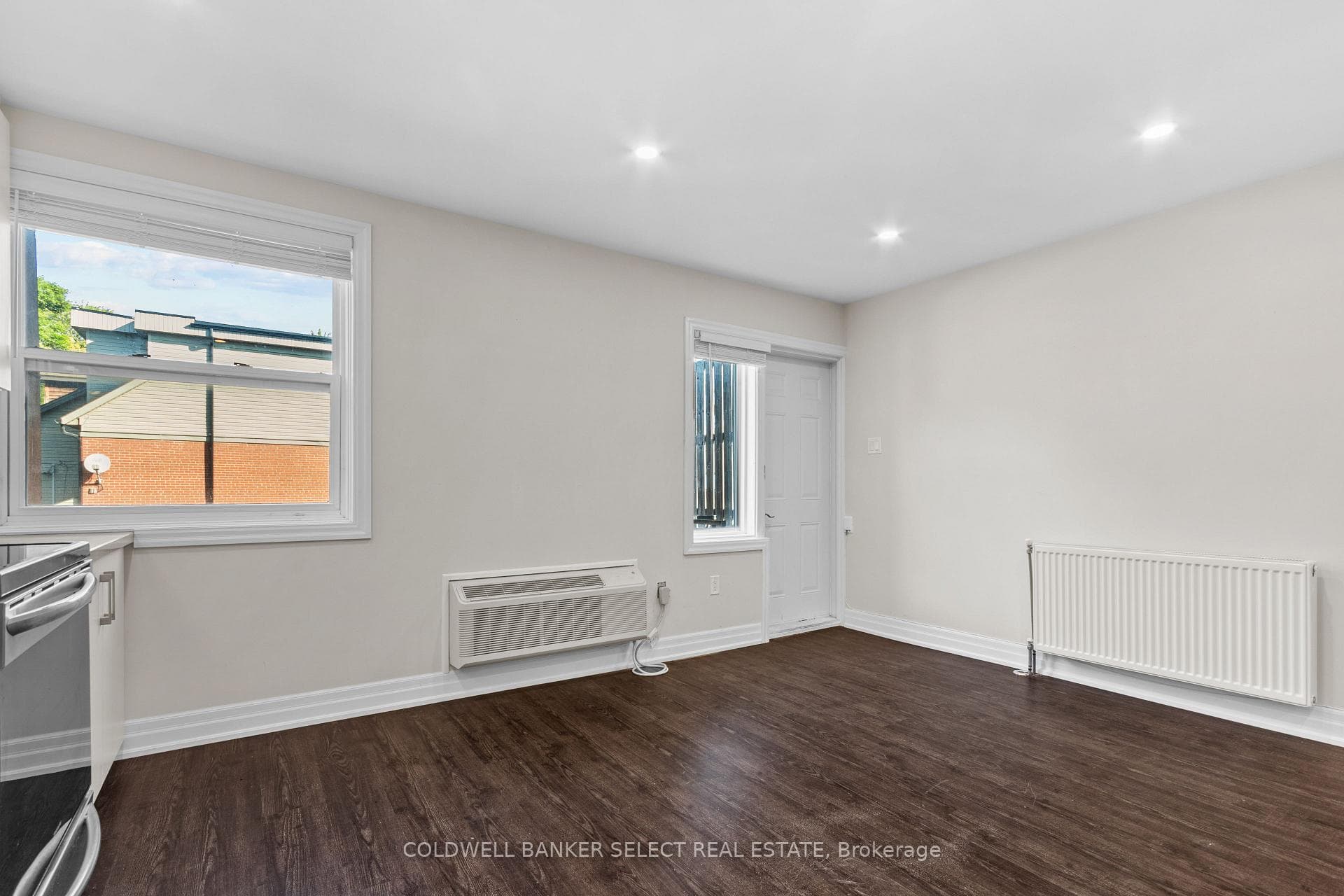 1278 Queen Street Unit Upper photo 6
