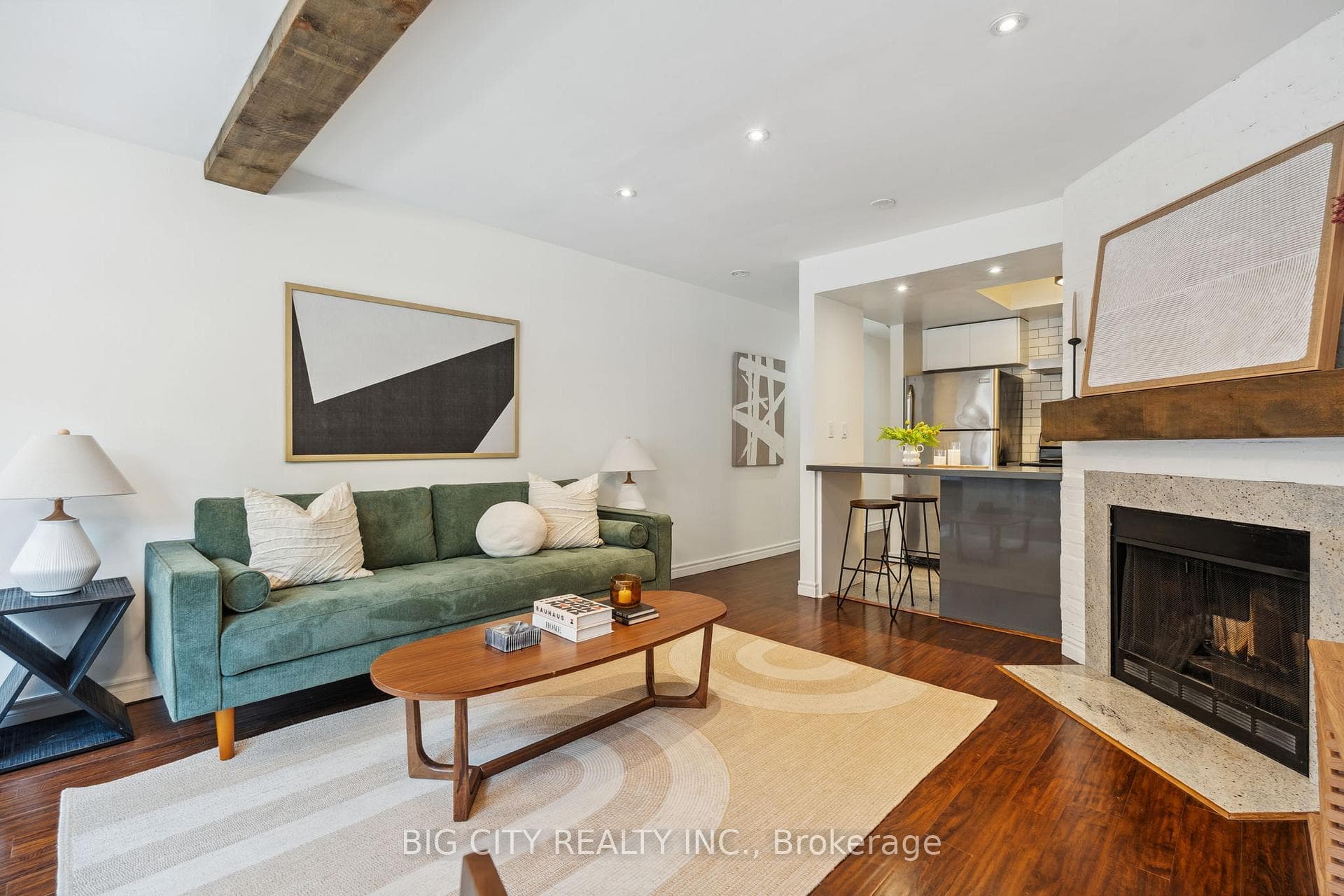 570 Wellington Street Unit 12B photo 8