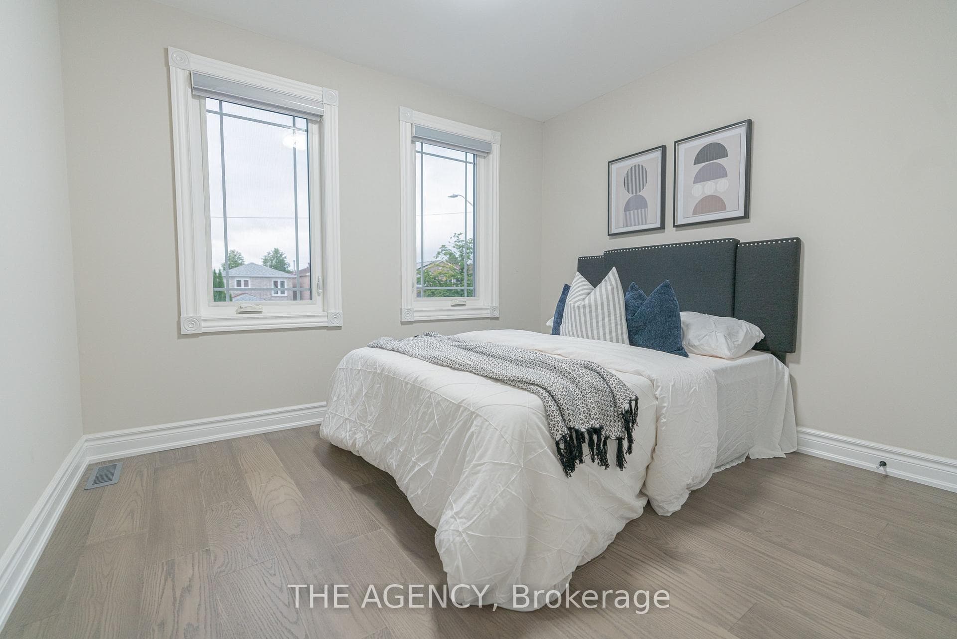 115 Chloe Crescent photo 15