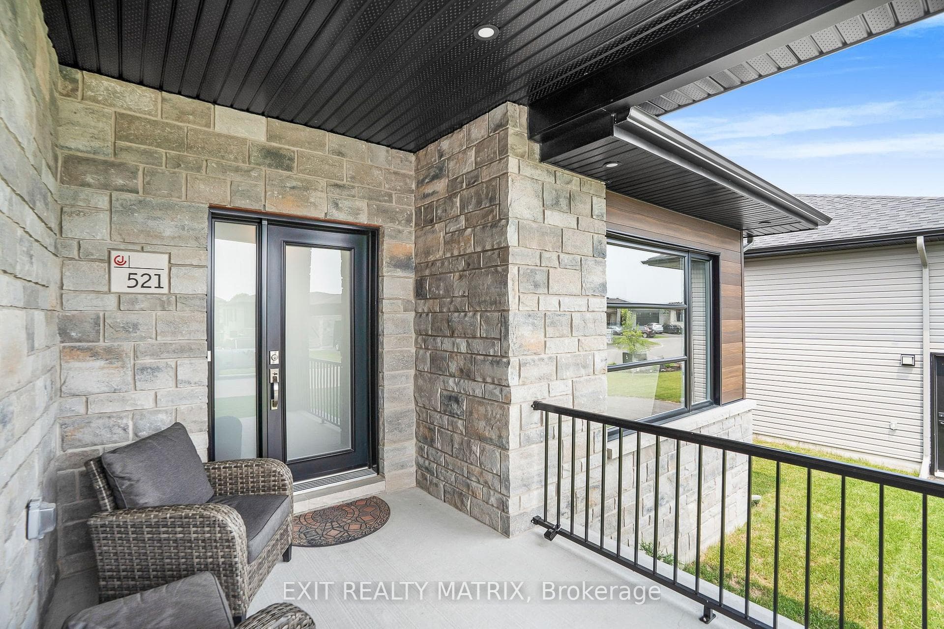 521 Barrage Street photo 2
