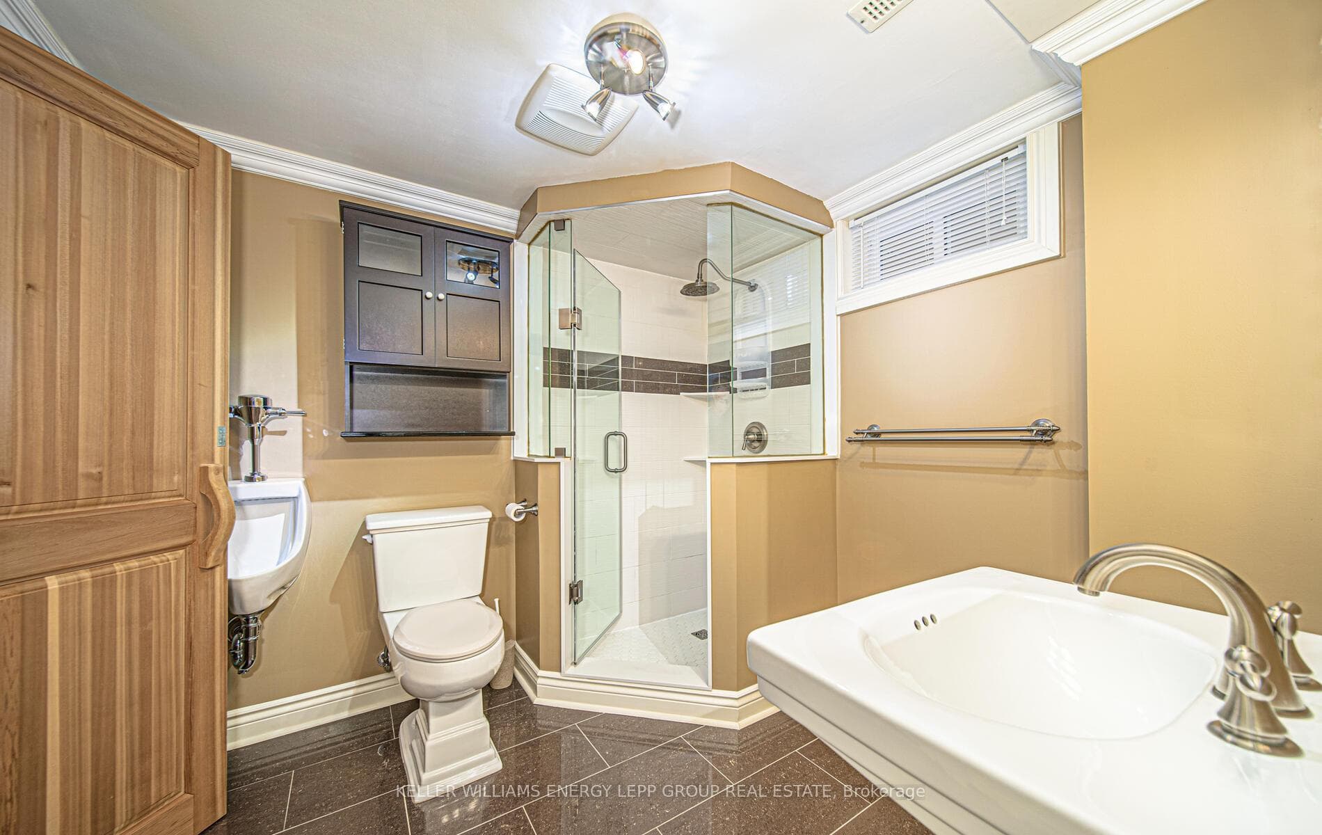 48 White Cliffe Drive photo 32