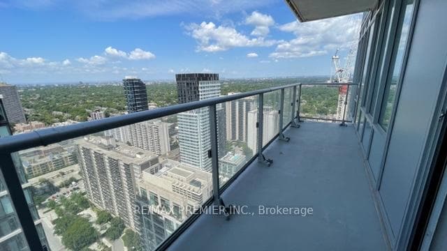 99 Broadway Avenue Unit Lph10 N photo 13