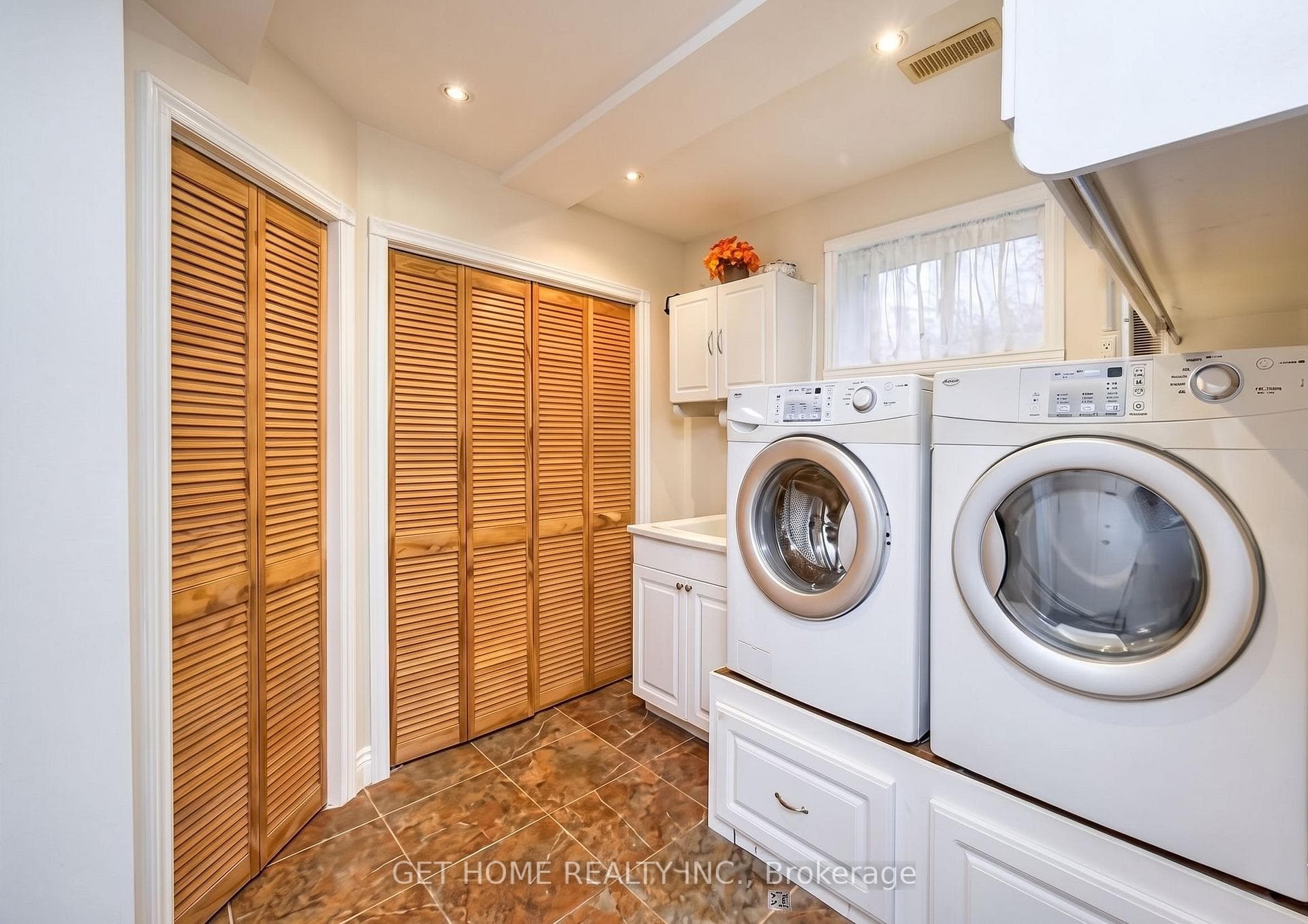 19 Oprington Drive photo 20