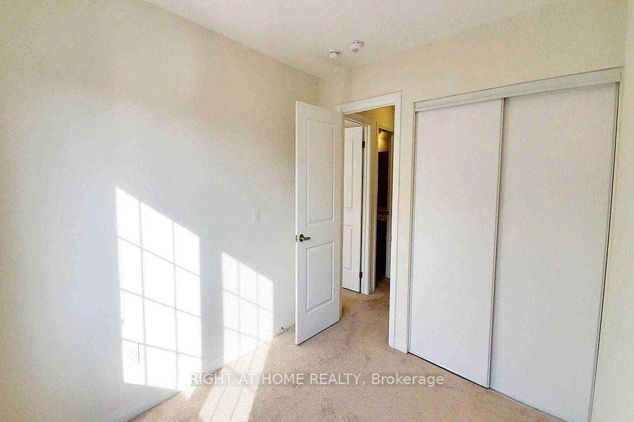4062 Maitland Street photo 21