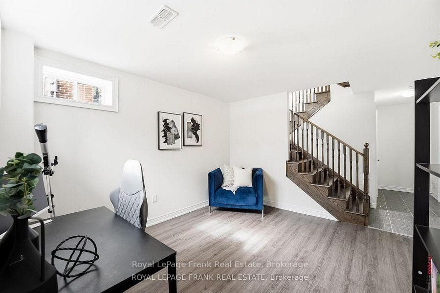 6 Aldridge Lane photo 35