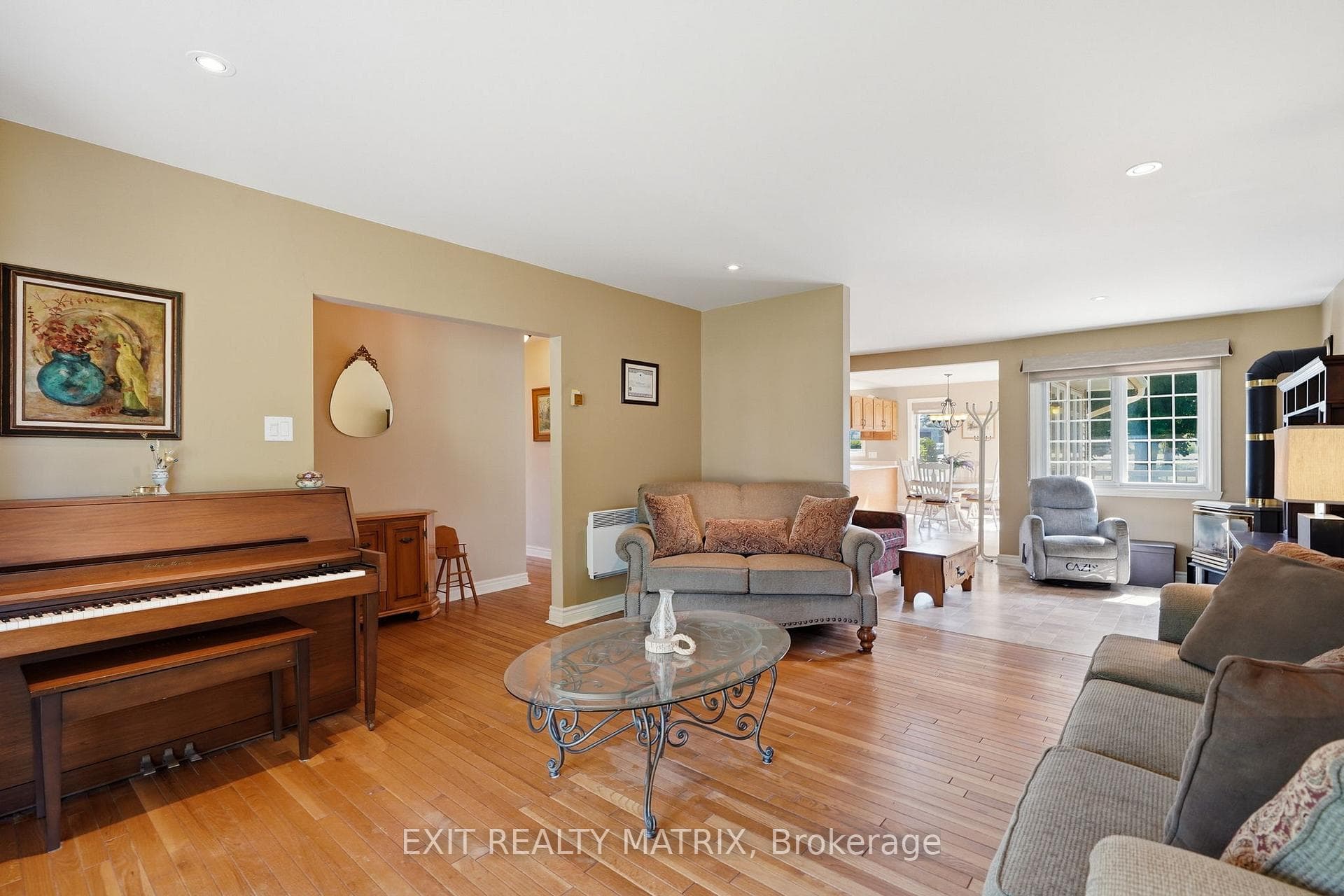 3 Hillview Circle photo 5