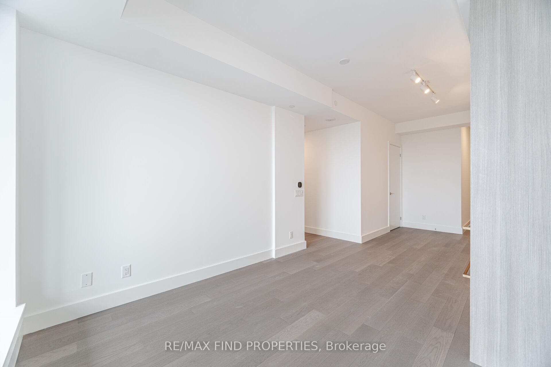 6 Greenbriar Road Unit 910 photo 18