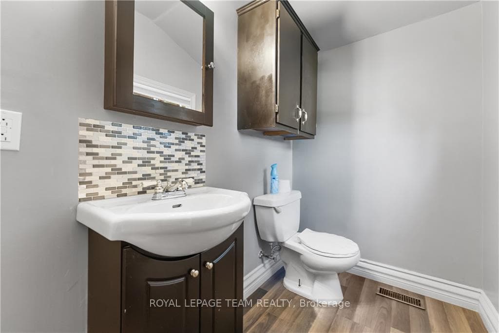 701 BOUNDARY Road photo 20