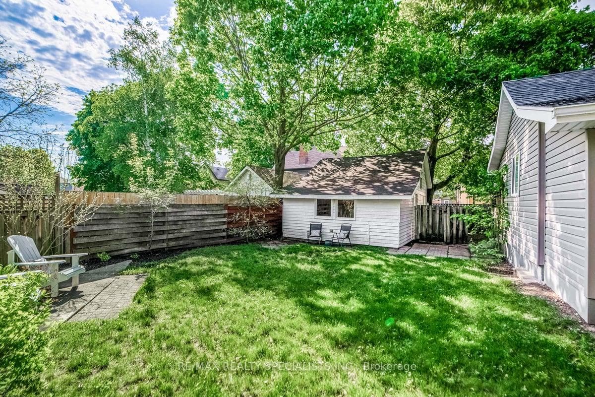 36 Weaver Street photo 32