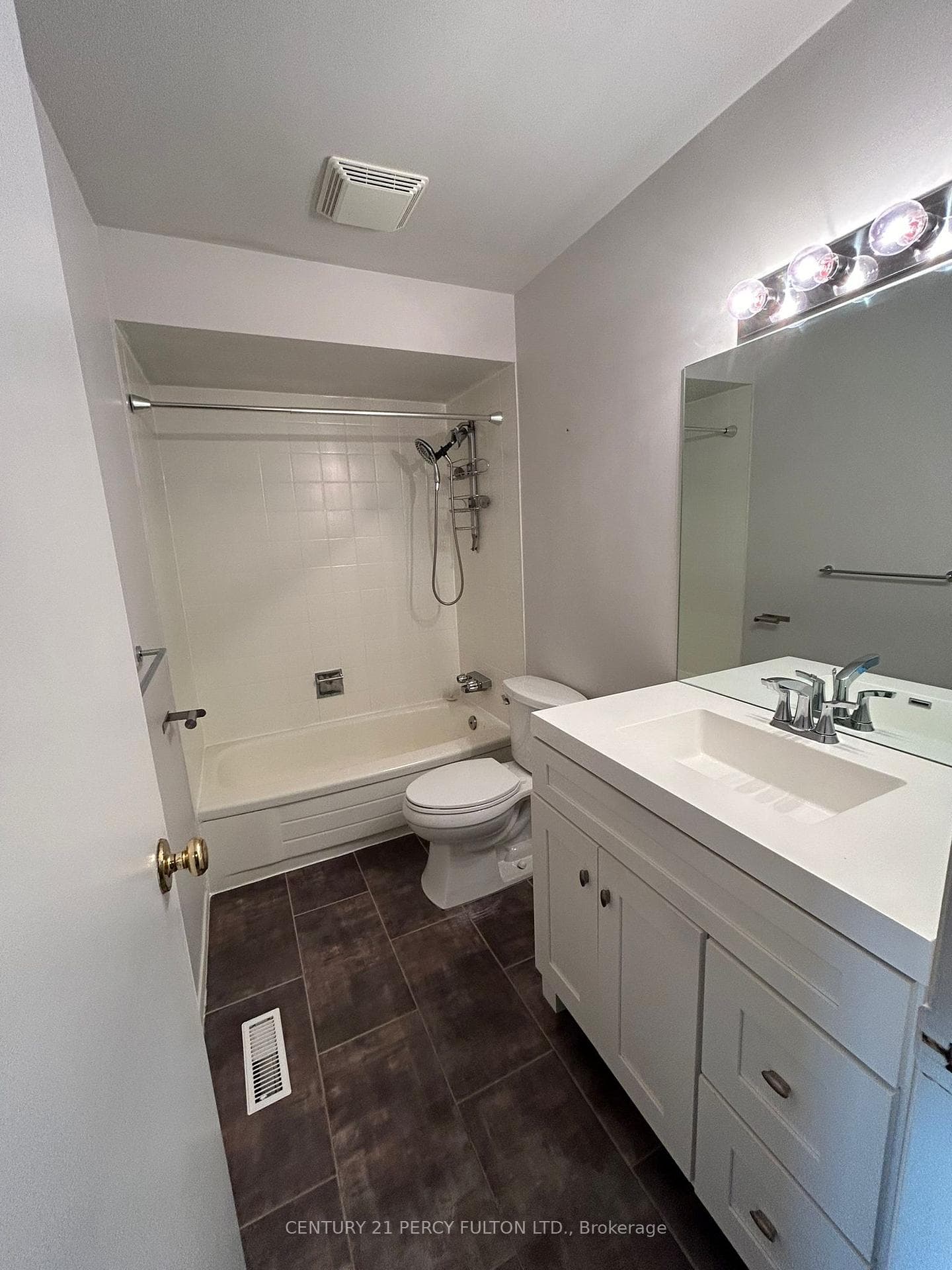 10 Bassett Boulevard Unit 82 photo 10