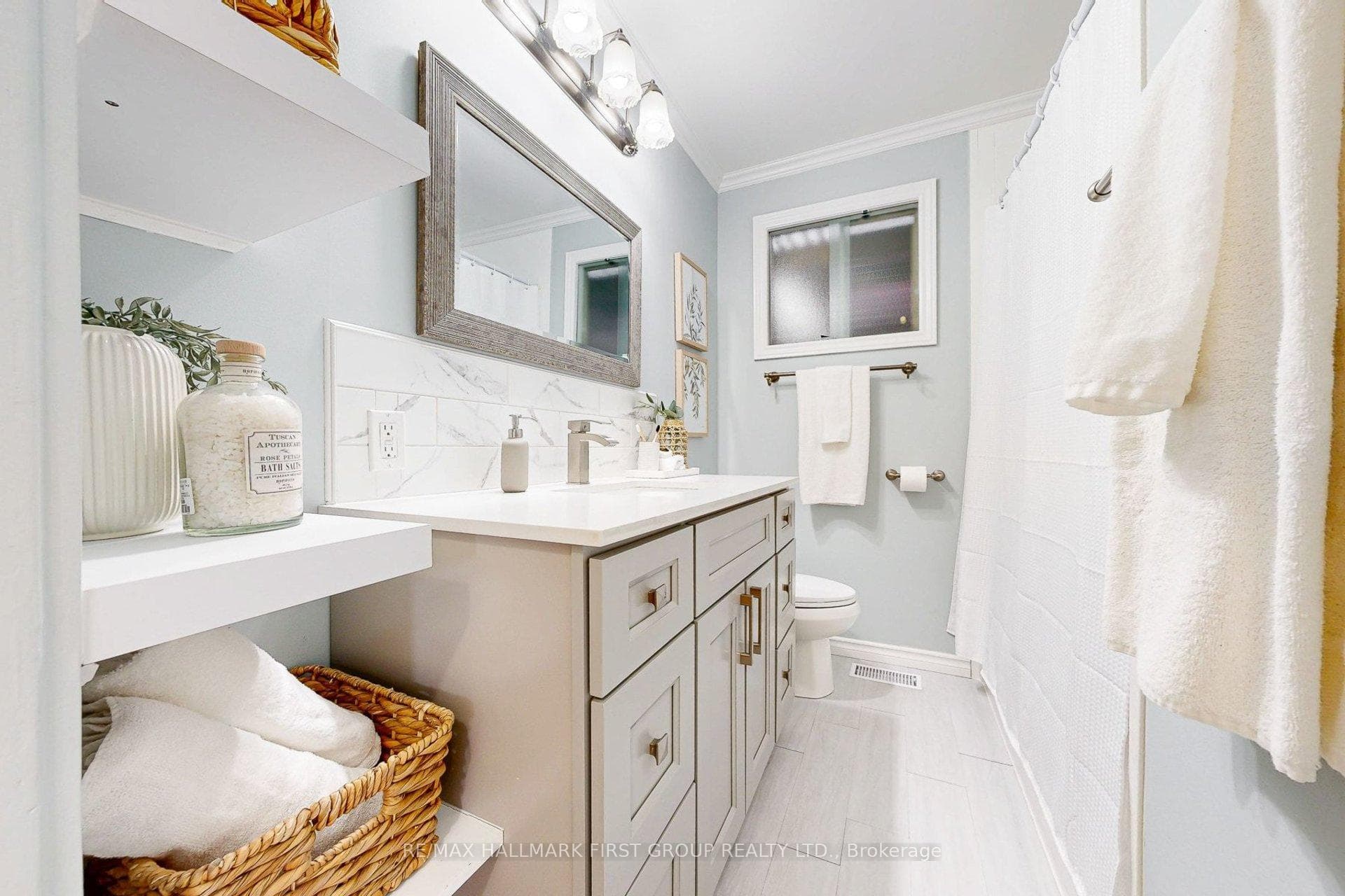 209 Johnson Avenue photo 16