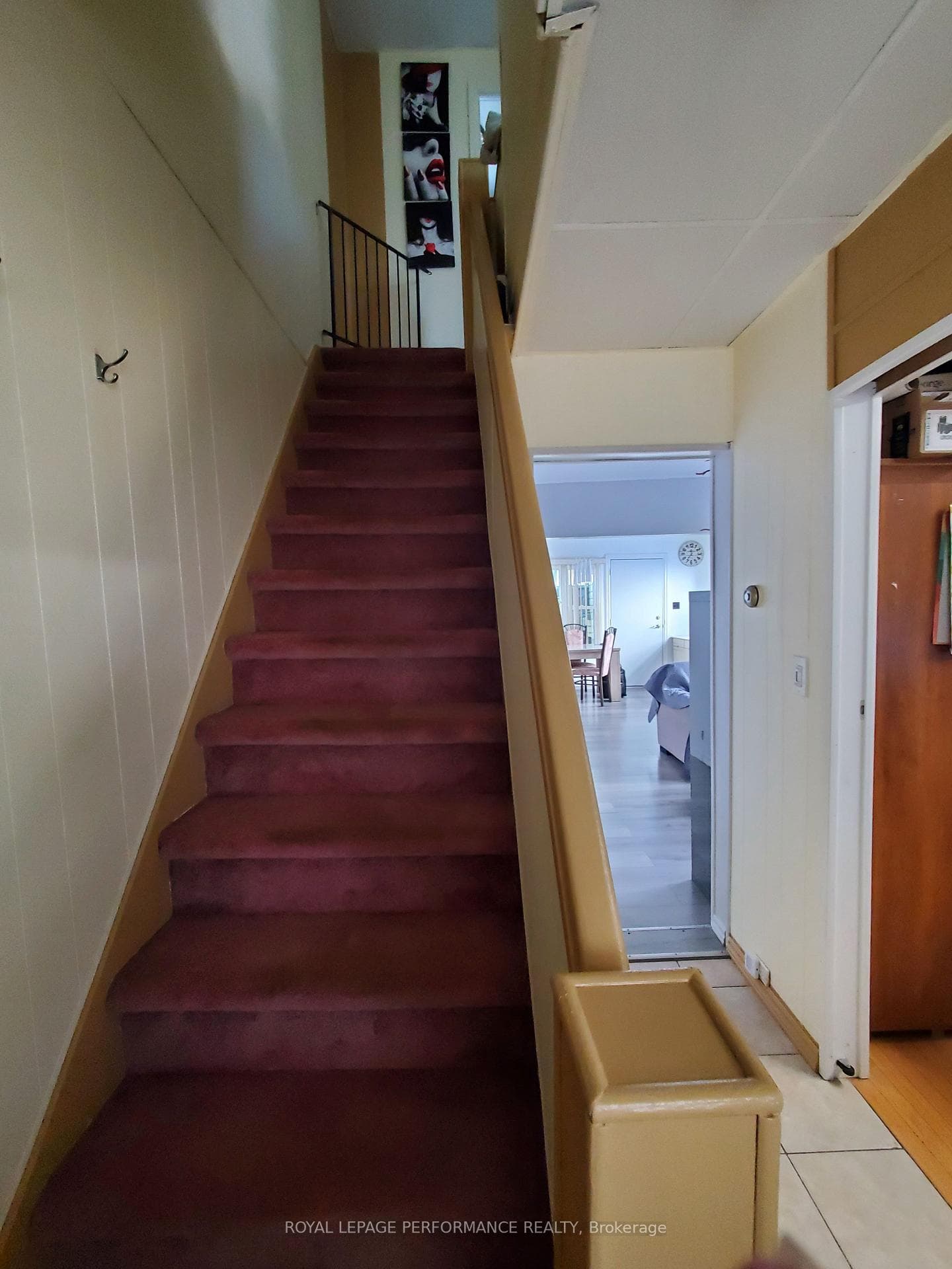 339 Louisa Street photo 4