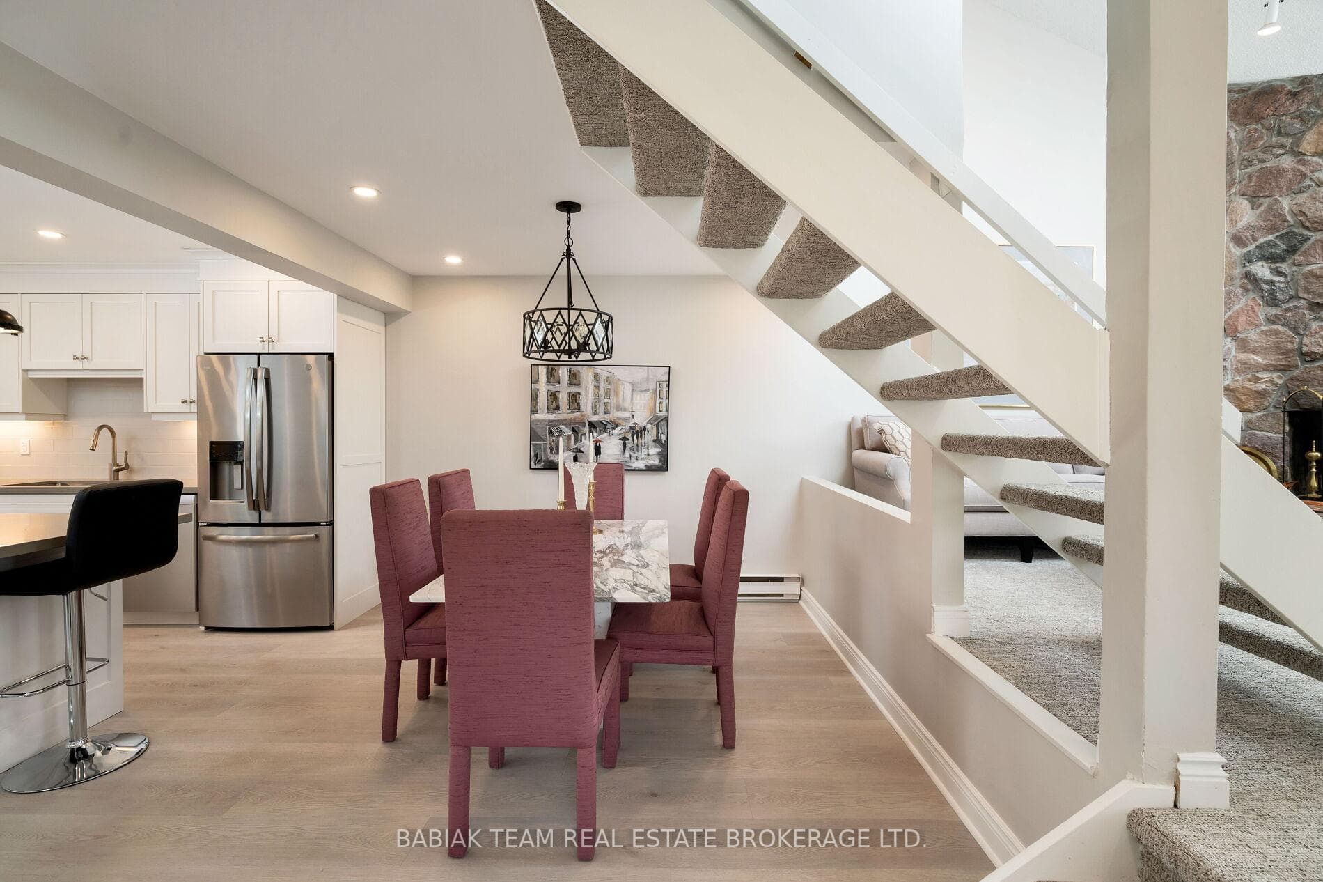 98 Abbott Avenue photo 16