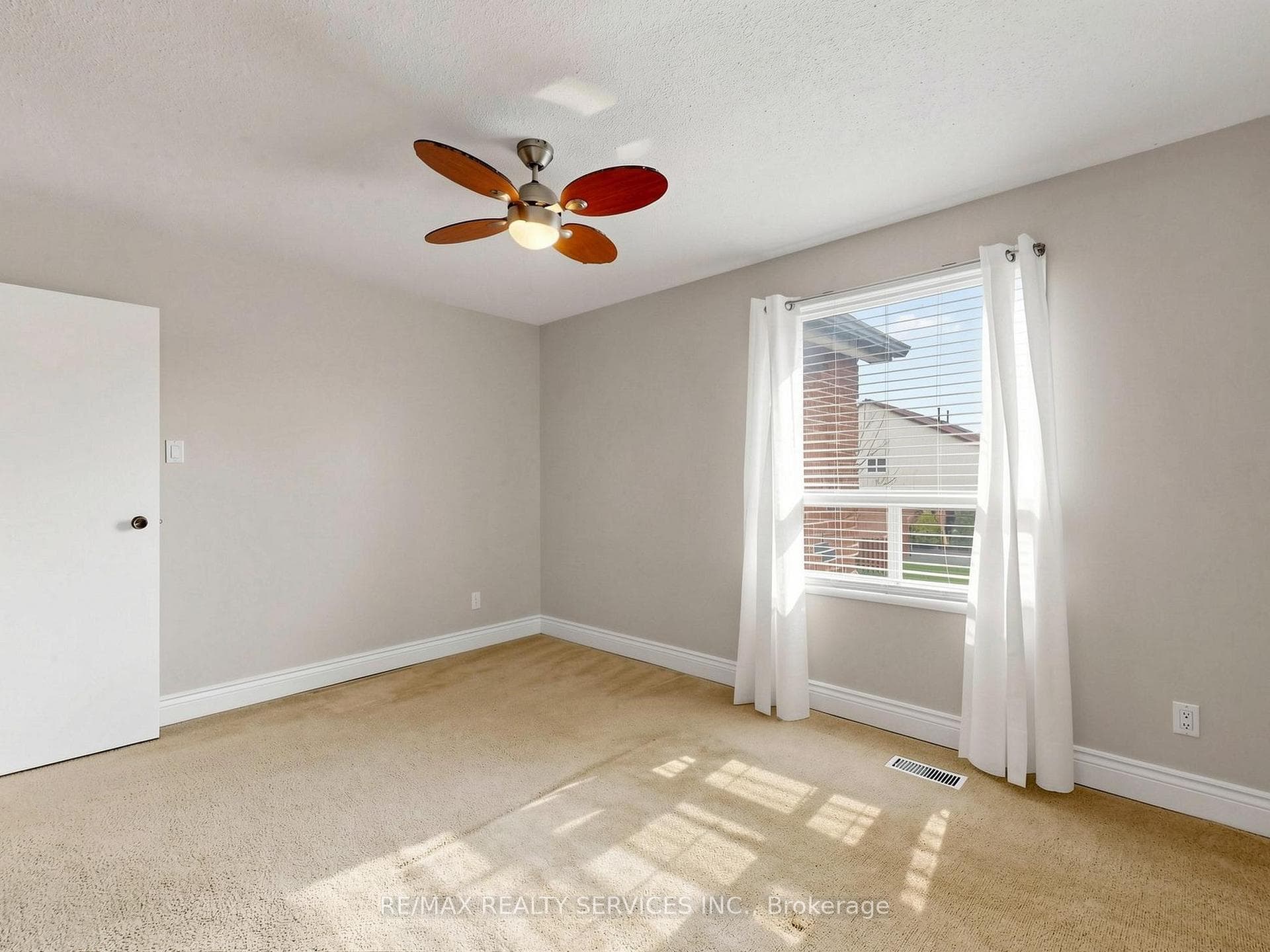 2 Bryant Court photo 35