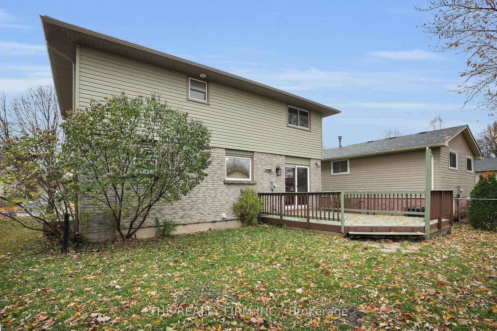 35 Rostherne Crescent photo 32